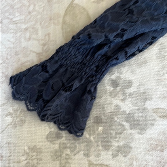 Free People are Lace Ruffled Blue Long Sleeve Blouse Scalloped Edge - Picture 15 of 16